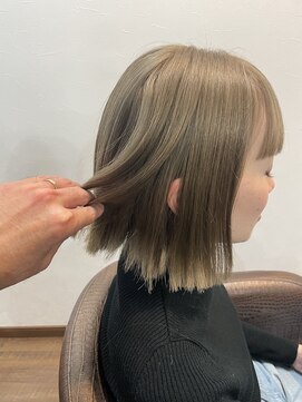 レベル 葛西店(LEVEL) カーキベージュ｜葛西縮毛矯正｜葛西白髪ぼかし｜葛西カラー