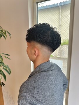 リノア 鵠沼海岸(LINOA) スパイラルパーマ/メンズパーマ/メンズカット/フェード