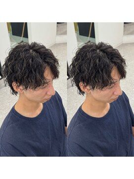 ブライト(BRIGHT) ツイストスパイラルパーマセンターパートウルフ