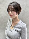 オリーブベージュ
