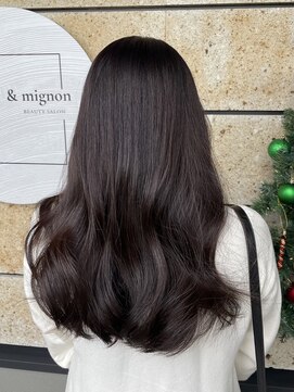 チャコールブラック