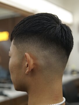 ザ チョップ ショップ ハラジュク(THE CHOP SHOP HARAJUKU) ミドルフェードフレンチクロップ