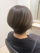 エレノア 藤沢(Eleanor) 【丸みショートボブ】ツヤ感×小顔見せ大人スタイル