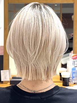 ビューイースト 亀戸 錦糸町(VIEW EAST) くびれ/丸みショート/ショートボブ/白髪ぼかし/前髪ありレイヤー