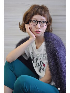 クラン(clan) clan<外国人風甘めバングナチュラルショート＞