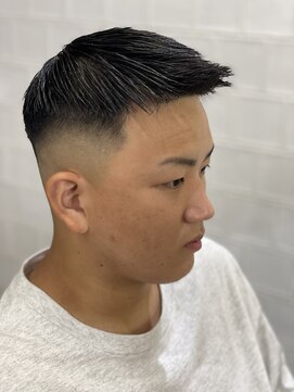 メリケンバーバーショップ フクオカ(MERICAN BARBERSHOP FUK) かき上げヘアショートレイアーくせ毛風パーマコンマヘア999