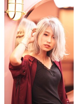 テト(tet) プラチナホワイト