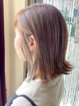 ヘアモード カクテル 大人インナーカラー×切りっぱなしボブ【坂根正敏】