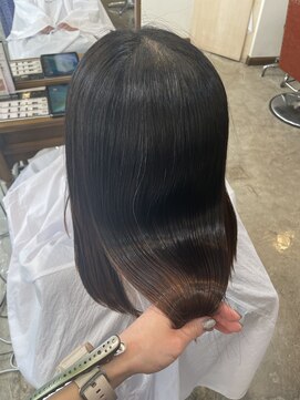 スアバイキキ(SuA by kiki.) レイヤーボブ/外ハネボブ/大人ショート/ニュアンスカラー[千葉]