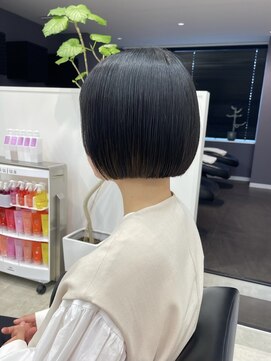 イヴォークトーキョーオーサカ(EVOKE TOKYO osaka) 切りっぱなしボブ ぷつっとライン お手入れ簡単