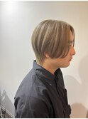 【庄内/ショートヘア】ハイトーンカラー・センターパート
