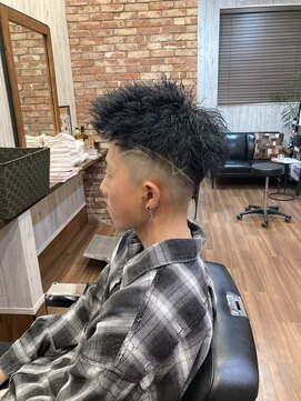 ライズヘアー(RISE HAIR) スキンフェード+ツイストスパイラル+ブルーブラック