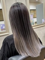 ロナバイソル(lona by SoL)&nbsp;美髪ストレートカット/毛先グラデーション