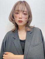 トルネード(TORNADO)&nbsp;Wolf cut Face layers Greige color beige hairsolor A0120