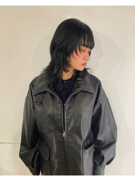 ドットプラス リム(Dot+LIM) しっかり短くカットする顔まわりデザイン