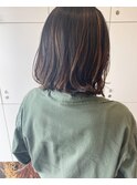 伸びてもデザインが続くランダムカラーのボブ