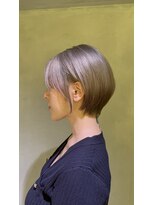 クロワ(croix) 【ブリーチ】ホワイトベージュ×ショート