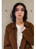 ロン毛　黒髪　スパイラルパーマ