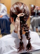 フォーエス(4S) ふわふわ編み下ろしツイン/結婚式お呼ばれヘアアレンジ