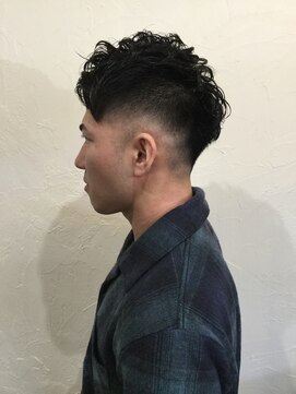 デュエルヘアー グルーミングショップ(DWELL HAIR. GROOMING SHOP) パーマ/スウィングバング×フェードスタイル