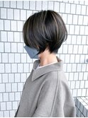 首元スッキリ前下がりショート