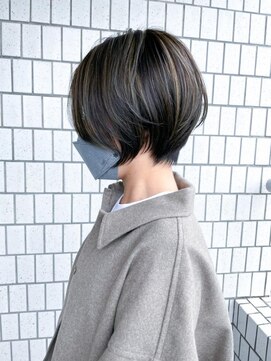 オアシス ガーデン 新越谷店(Oasis GaRDEN) 首元スッキリ前下がりショート