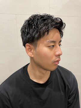 グレイスフル バーバープラチナム 六本木店(Graceful Barber platinum) かき上げアップバング束感ショート