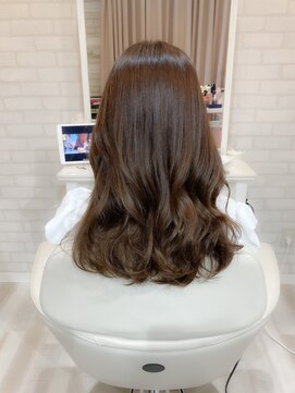 マーリャヘアー(mallia hair) セミロングレイヤー
