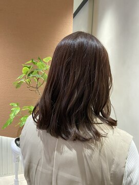 フィグ(fig) 肩下ゆる巻きボブ