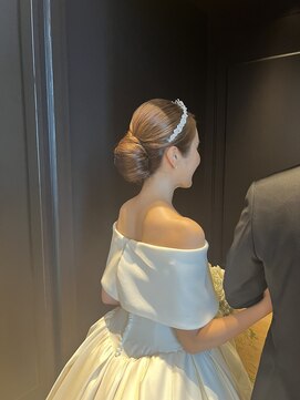 エメティ(Aimerty) 下めシニョン