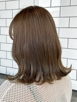ヘア エピソード(Hair Episodes)の写真/透明感と柔らかさを叶える艶感のあるカラーが◎あなたの髪質・イメージに合わせて、似合う色味をご提案
