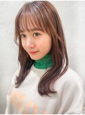 シースルー前髪がかわいい外ハネくびれヘア
