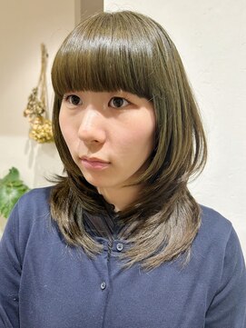 スナオ(sunao) ハッシュカット×オリーブベージュ