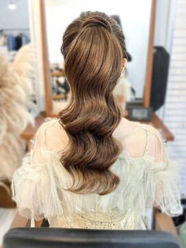 ヘアセット&メイク専門店 カスミ(Kasumi) ウェーブポニー
