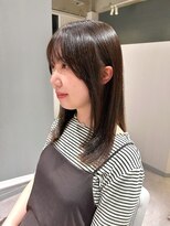 アム(amu)&nbsp;ミディアムレイヤー/シースルーバング/顔まわりレイヤー