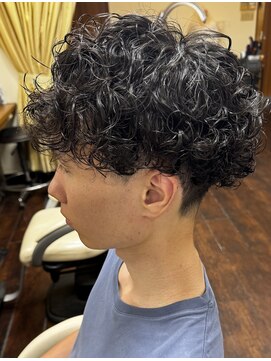 フリーズ 千鳥橋店(Freez) プードルパーマ