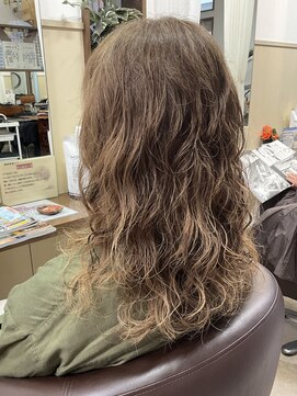 コアフィールフィス(COIFFURE fils) 【見附　今町】リッヂ感のあるパーマ　似合わせ
