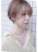 小顔ひし形レイヤーショートヘーゼルブラウン