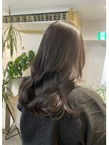 エレノア 新宿新南口(Eleanor)&nbsp;【赤み消し】透明感オリーブグレージュ