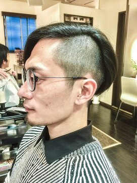 オムヘアーバイグルーマーズ(HOMME HAIR by GROOMER/S) 10：0パート・メンズボブスタイル・Hommehair2nd櫻井