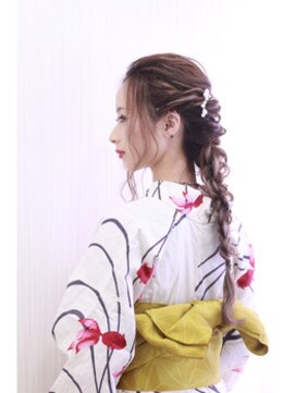 リリィー(LILY) 【 LILY 】 花火大会ヘアセット