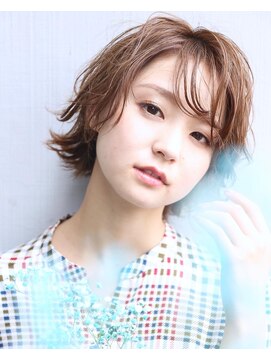 トリコ(torico) 外ハネレイヤーボブ