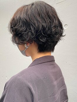 レバラディンズドゥミラー(Les Baladins du Miroir)の写真/≪お洒落の幅がグッと広がるゆるふわパーマ≫あなたらしさを大事に洗練された技術とセンスで魅力を引き出す