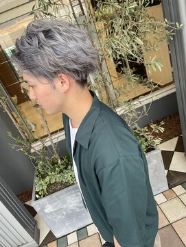 ヘアメイク アース 秋田仁井田店(HAIR & MAKE EARTH) シルバーカラー　マッシュ