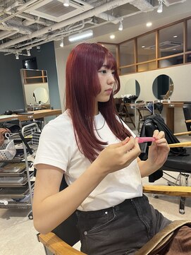 エイトデイズ 三宮駅前店(EIGHT days) red