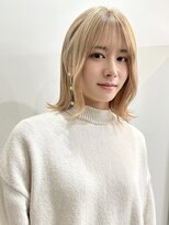 サクラ オモテサンドウ(SAKURA) くびれボブ×ぱっつん前髪×ミルクティーベージュ