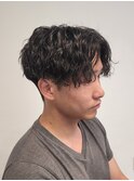 刈り上げセンターパート波巻きツイストスパイラルパーマ