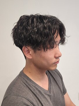 ニアウ 伊勢崎連取店(Niau) 刈り上げセンターパート波巻きツイストスパイラルパーマ