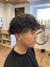 カットアンドシェーブ 髪心地 メンズパーマ　スパイラルパーマ　２ブロック