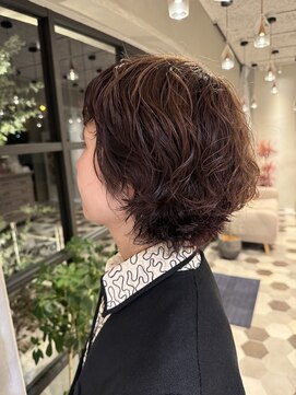 リベラル(liberal) 白髪ぼかし ブリーチ アンブレラカラー マッシュウルフ 【40代】